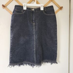 Women's Cabi size 6 black distressed denim skirt. Unused good condition